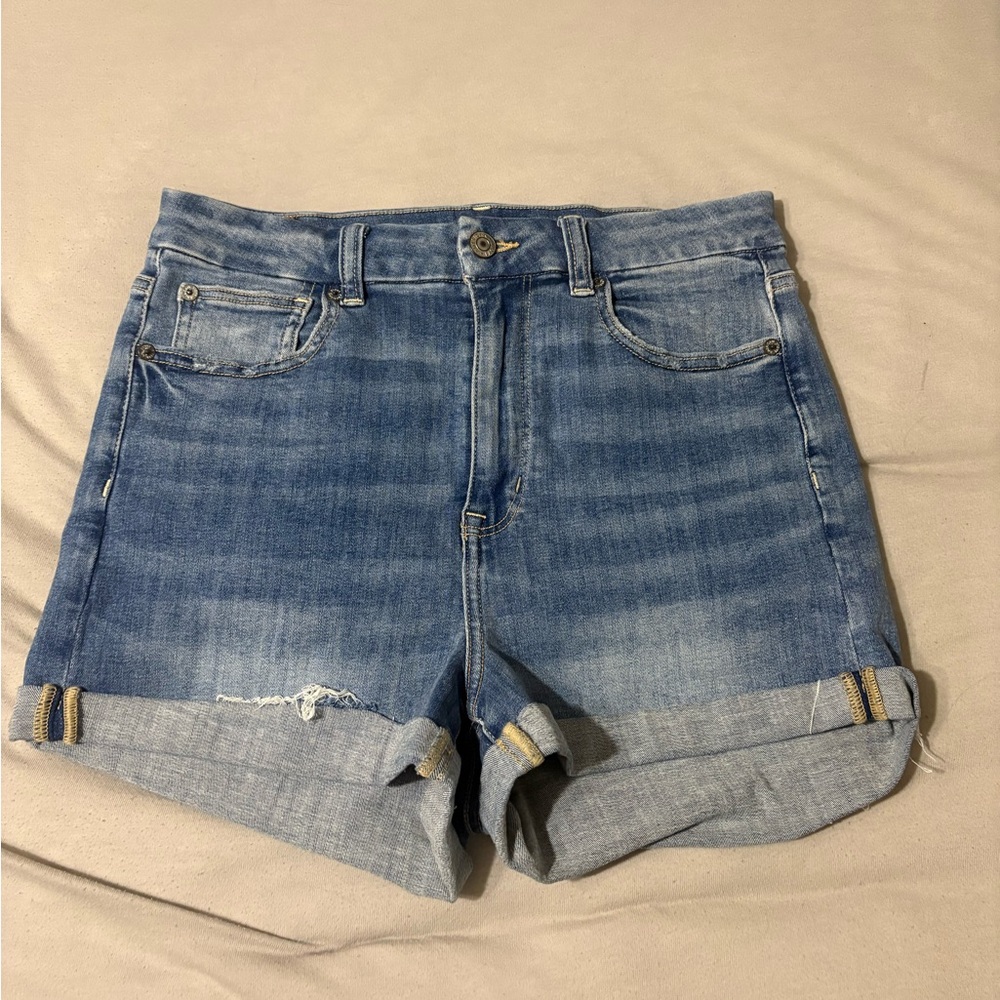 American Eagle women’s denim shorts